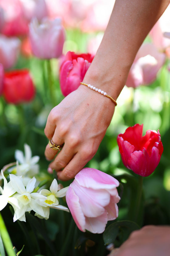 Momma & Daughter Pearl + Dotted Bracelet