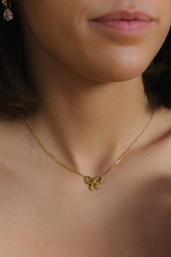 Bow Necklace